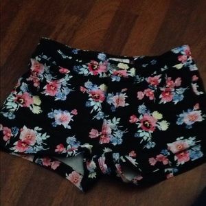 A pair of size 9 short high rised